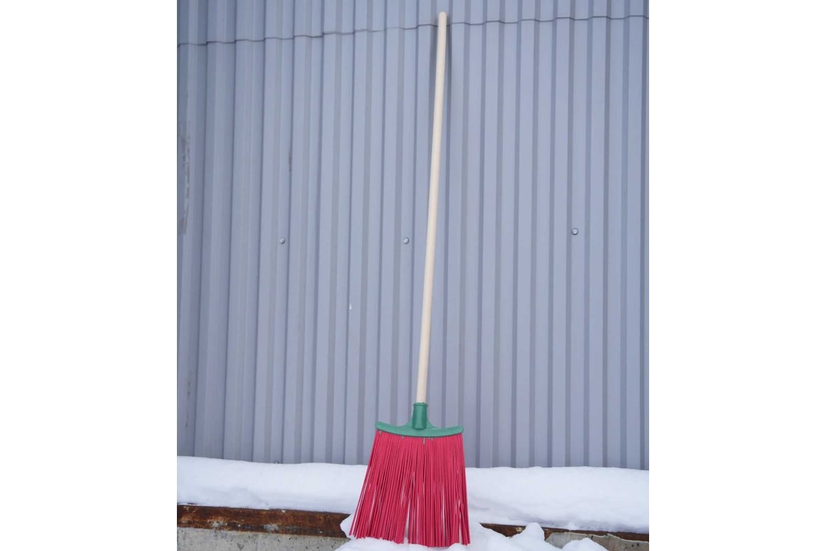 Метла ООО Агростройлидер синтетическая, плоская, 290x230 мм, с черенком ...