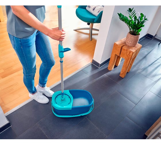 Комплект: Швабра + ведро, с механизмом отжима Leifheit CLEAN TWIST Disc Mop Ergo 52101