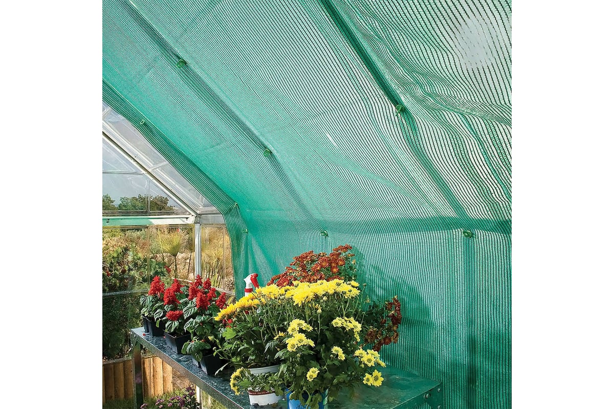 Затеняем теплицу. Затеняющая сетка на теплице. Затенение теплицы из поликарбоната. Сетка для затенения теплицы от солнца. Защита теплицы из поликарбоната от солнца.