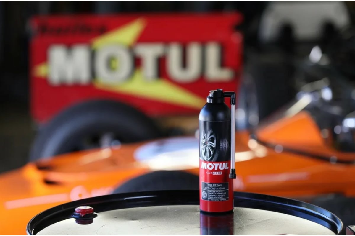 Средство для ремонта и подкачки шин Tyre Repair 0.5 л MOTUL 110142 ...