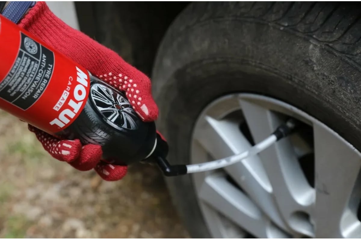 Средство для ремонта и подкачки шин Tyre Repair 0.5 л MOTUL 110142 ...