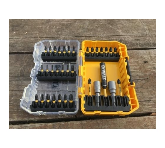 Набор бит и насадок FLEXTORQ 33 предмета DEWALT DT70742T-QZ