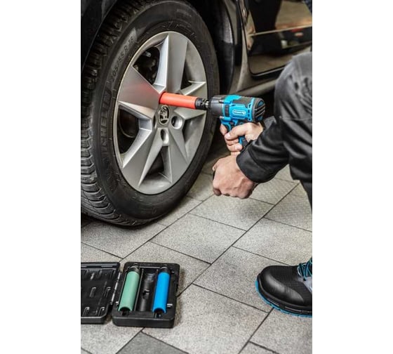 Набор длинных ударных головок 1/2''DR, 3 шт для литых дисков HOEGERT TECHNIK HT4R106