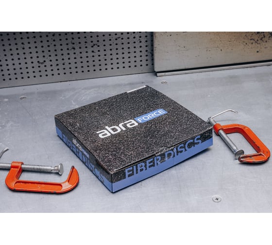 Шлифовальный диск на фибровой основе Abraforce Brown 235x22мм Р24, со шлицами AFBRF23522X024