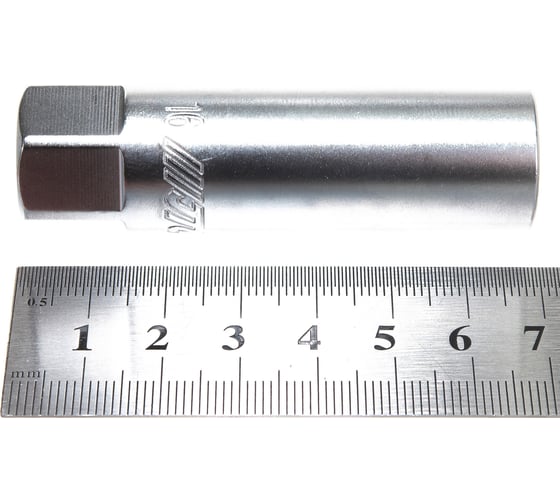 Головка свечная 3/8” 16мм магнитная 12-ти гранная JTC 1815