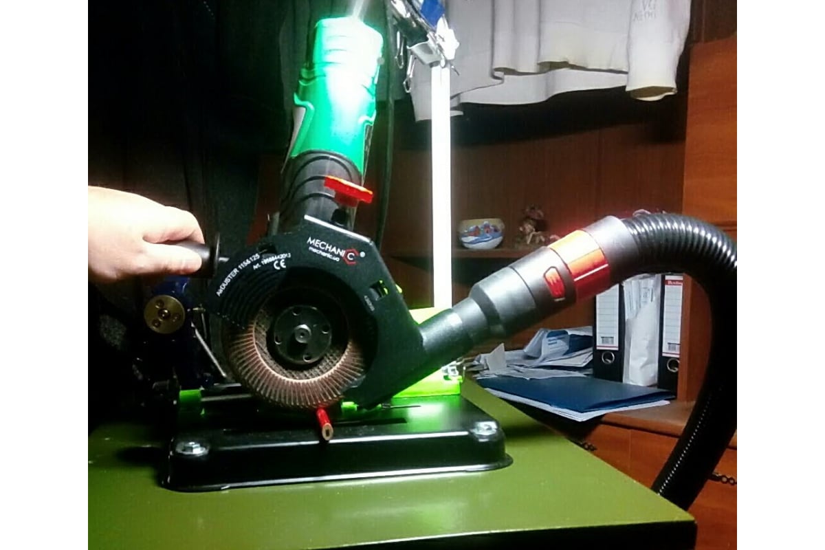 Кожух пылеотводящий макита 230. Защитный кожух aeg 125. Кожух вытяжной для ушм bosch 230mm ava 180b-1pro. Защитный кожух для ушм 125 мм dewalt. Кожух на болгарку макита 125 для пылесоса.