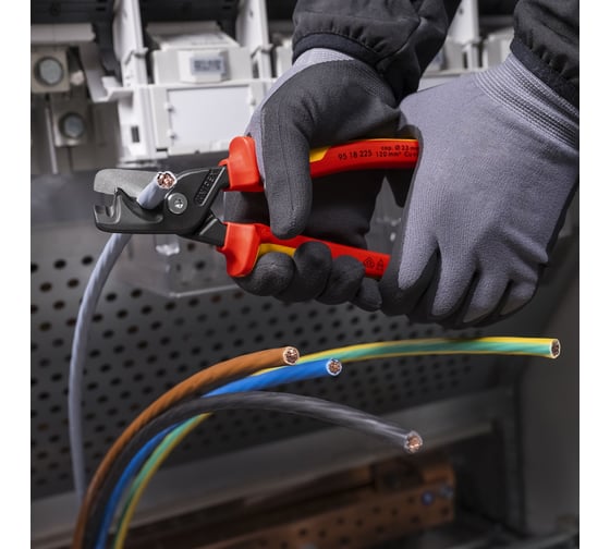 Кабелерез Knipex StepCut XL VDE ступенчатый рез, Ø 23 мм, 225 мм, хром, 2-комп диэлектрические ручки KN-9518225