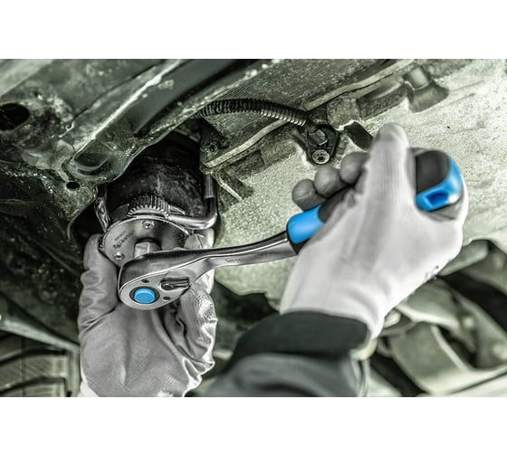 Трещотка HOEGERT TECHNIK изогнутая, с кнопкой 1/2, 72 зубца HT1R322