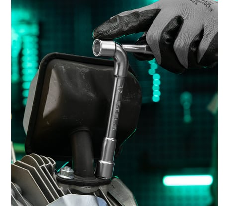 Угловой проходной ключ 12 мм STELS 14233