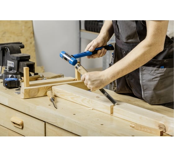 Рихтовочный молоток HOEGERT TECHNIK 600 г, с рукояткой из стекловолокна HT3B048