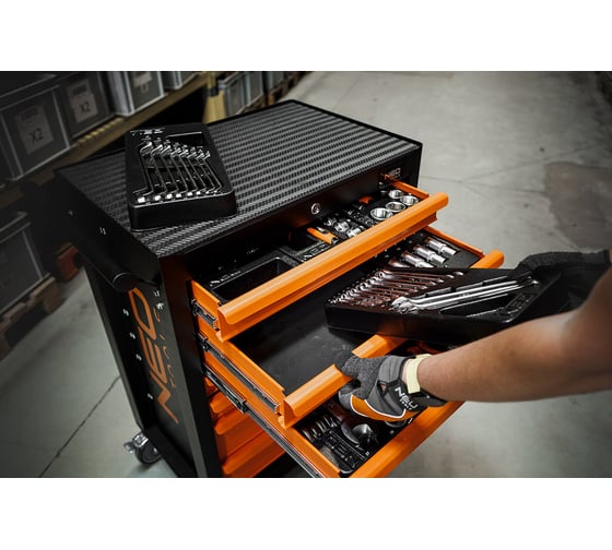 Шкаф для мастерской, 7 ящиков + 129 инструментов. NEO Tools 84-222