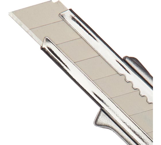 Универсальный нож Attache Selection 18 мм, металлический, с цинковым .
