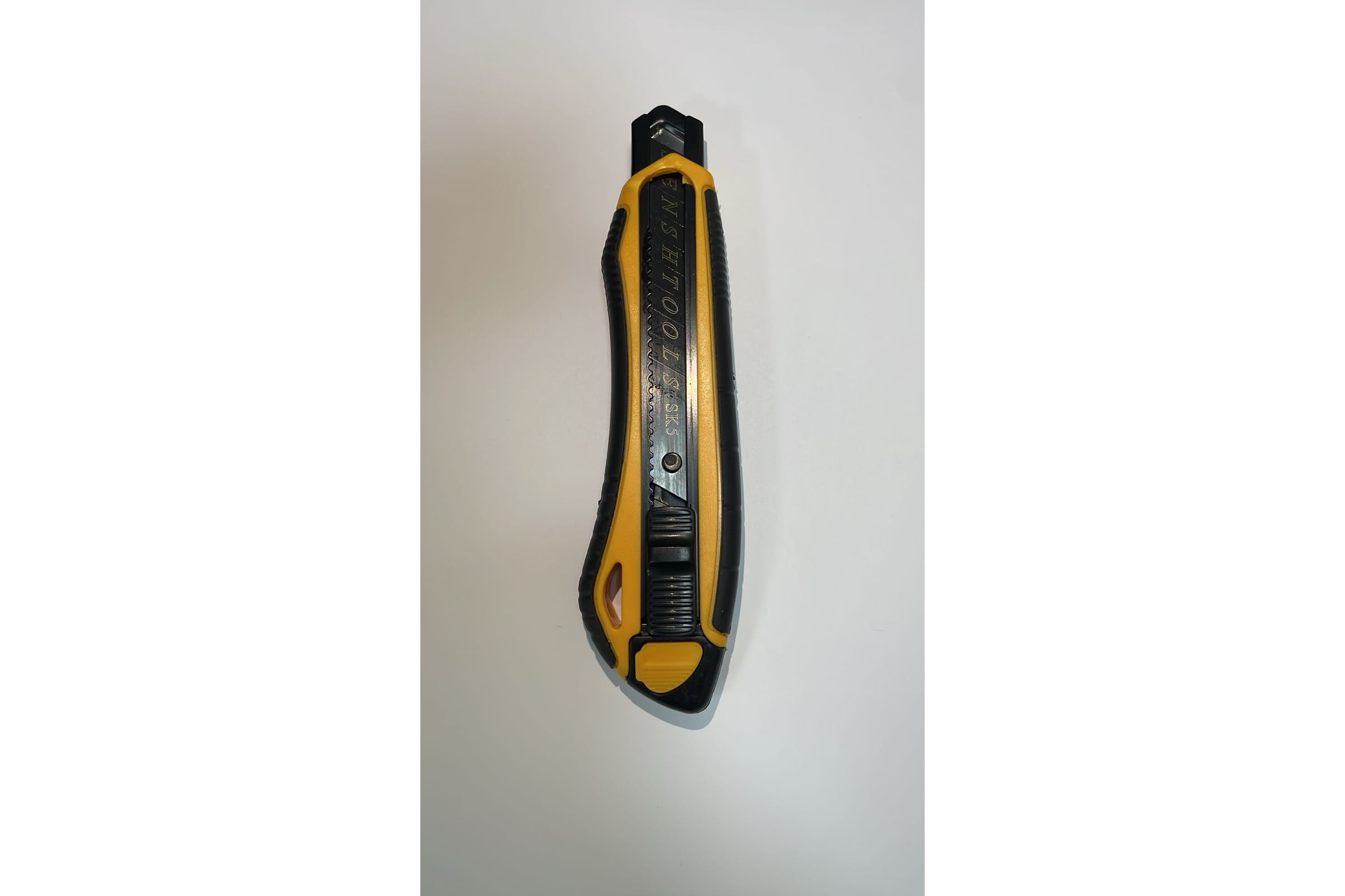 УниверсальныйвыдвижнойножSENSH18мм,спластиково-резиновойручкойSH-11342