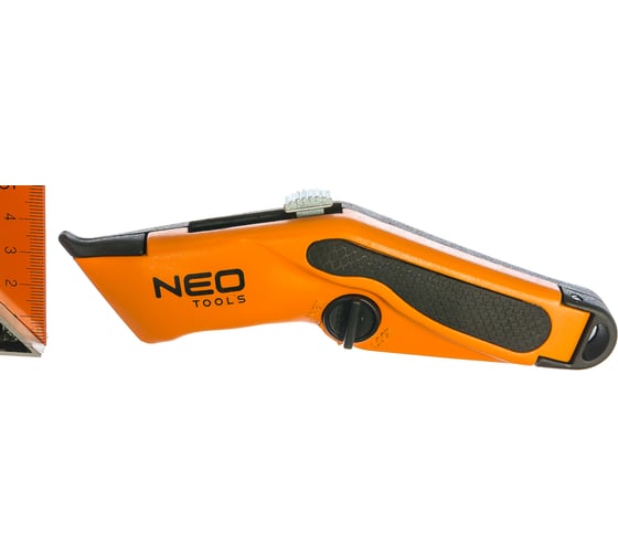 Нож с трапециевидным лезвием NEO Tools 18 мм металлический корпус 63-701