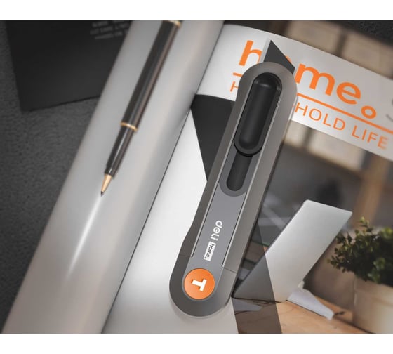 Технический нож DELI home series gray ht4008c Т-образное лезвие, эксклюзивный дизайн, софттач пластик, безопасная конструкция, подарочная упаковка 112885