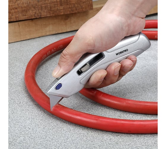 Строительный выдвижной нож WORKPRO 165 мм W013009