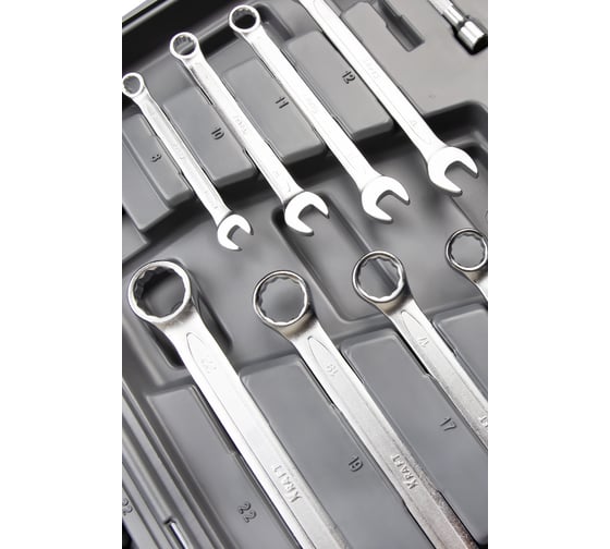 Набор инструмента 1/2 Dr и 1/4 Dr 82 предметов с 12 гранными головками KRAFT KT 700681