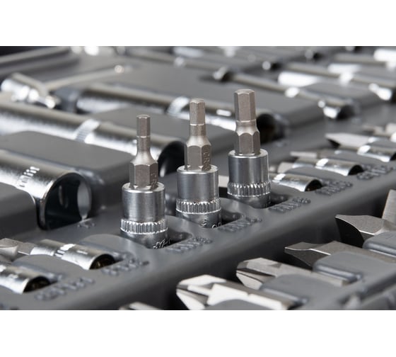 Набор инструмента 1/2 Dr и 1/4 Dr 94 предметов с 12 гранными головками KRAFT KT 700682