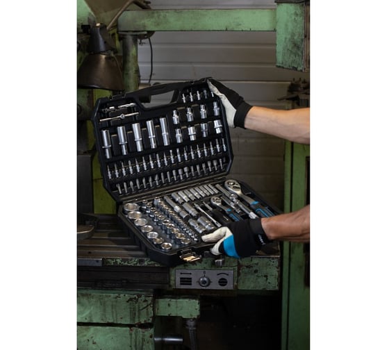 Набор инструментов HOEGERT TECHNIK 112 шт., 1/4", 1/2" Черный HT1R232