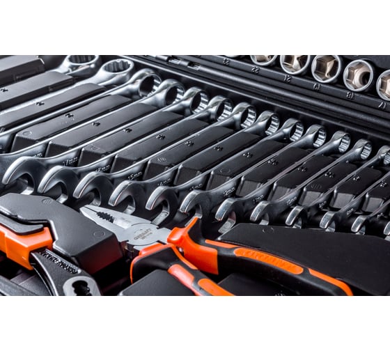 Набор автомобильного инструмента Gigant 143 предмета GAS 143 - выгодная ...