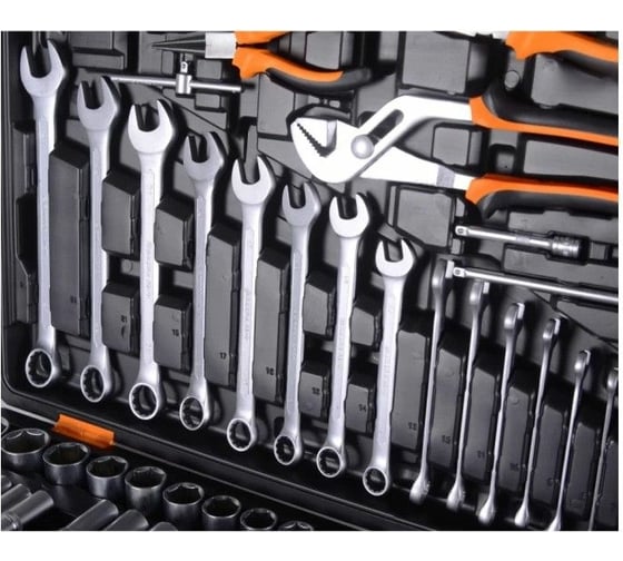 Набор инструментов Вихрь 1/2", 1/4", CrV, в кейсе, 151 предмет 73/6/7/9