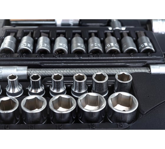 Набор инструментов FORCE 82 предмета 6 гранные 1/4, 1/2 4821R-5