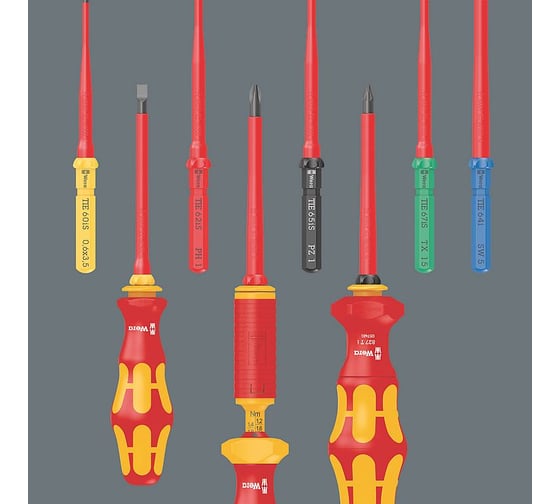 Набор насадок с отвёрткой-битодержателем WERA Kraftform Kompakt VDE 7 Universal 1 Tool Finder 7 предметов WE-006600