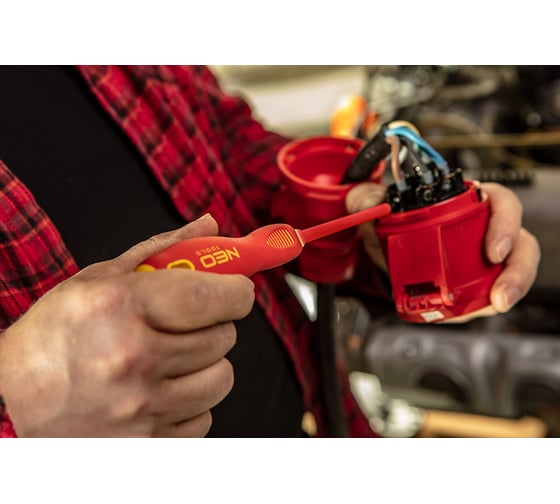 Крестовая отвертка NEO Tools PZ1x80 мм 1000 В CrMo 04-062