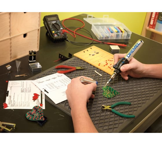 Газовый паяльник Dremel VersaTip Xmas 2013 S/E+RUS F0132000KD