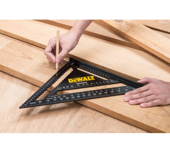 Кровельный угольник DEWALT 18 см DWHT25227-0
