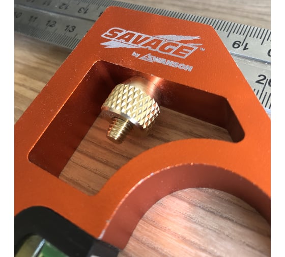Столярный комбинированный угольник Swanson Savage Metric combo square метрический, 30 см  SVCM233