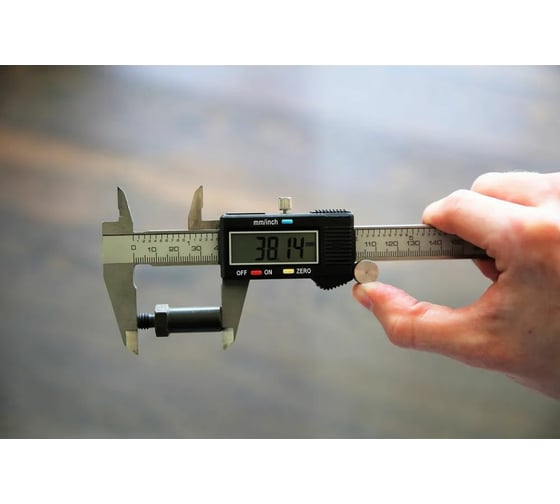 Электронный штангенциркуль Brilliant Tools 0-150 мм BT114900
