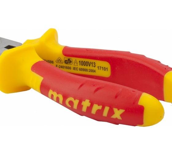 Прямые длинногубцы 160 мм MATRIX PROFESSIONAL Insulated 17101