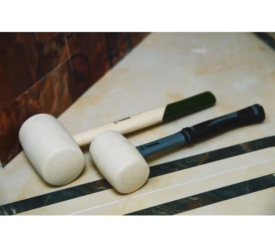 Киянка TUNDRA фибергласовая рукоятка, белая резина, 450 г 881758