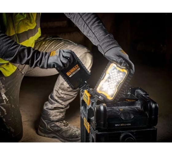 Ящик для инструмента Dewalt TOUGHSYSTEM 2.0, c прожекторами DWST08061-1