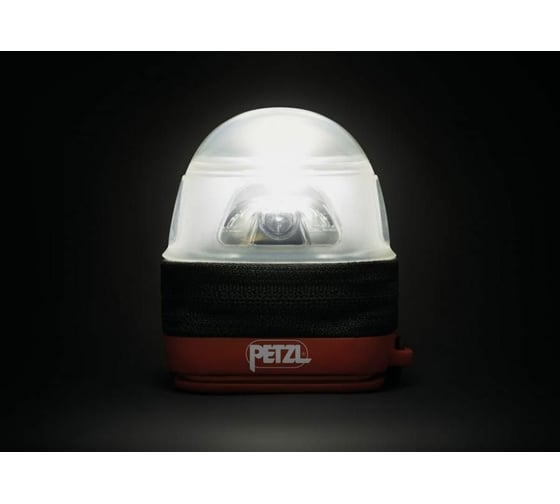 Кейс для налобных фонарей Petzl рассеивает свет в режиме кемпинговой лампы E093DA00