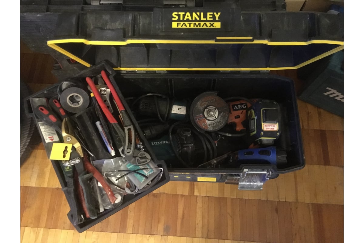 Профессиональный 23. Stanley FATMAX 1-94-749. FATMAX влагозащитный Stanley 1-94-749. Ящик для инструмента Stanley 1-94-749. Ящик Stanley 1-94-749 58.4x26.7x30.5 см 23''.