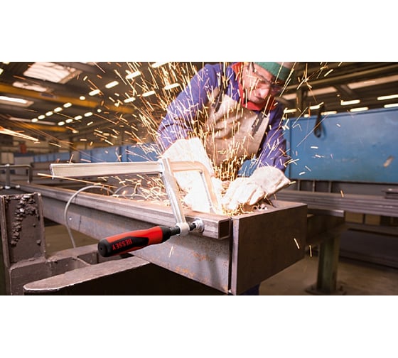 Цельнометаллическая струбцина BESSEY 400/120, усилие 6 кН, c 2-компонентной рукояткой BE-GZ40-2K