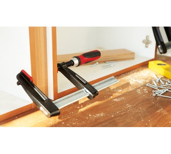 Струбцина BESSEY из ковкого чугуна 160/80, усилие 6 кН, с 2-компонентной рукояткой BE-TG16-2K