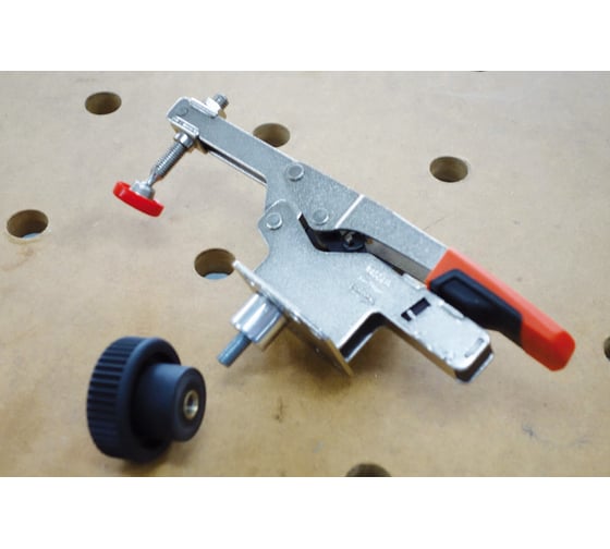Набор зажим регулируемый вертикальный и адаптер для МФ столов BESSEY BE-STC-VH50-T20