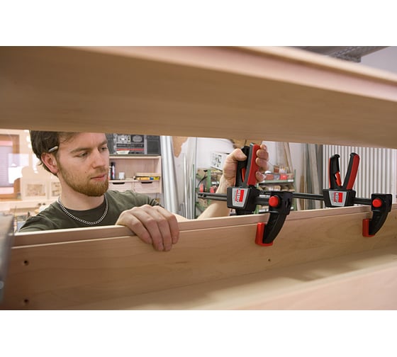 Струбцина BESSEY пистолетного типа, 2 кН, 900 мм x 80 мм, распор 170 - 1110 мм BE-EZS90-8