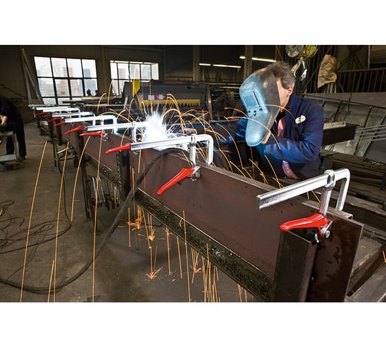 Струбцина BESSEY рычажная 300/120, усилие  8.5 кН BE-GH30-12