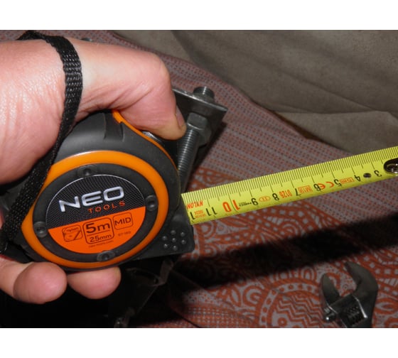 Рулетка NEO Tools двухкомпонентный корпус стальная лента 5 м x 25 мм магнит 67-185 8