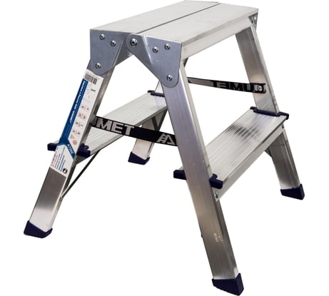 Стремянка Алюмет алюминиевая двухсторонняя 2х2 ступеней. Серия AD7202