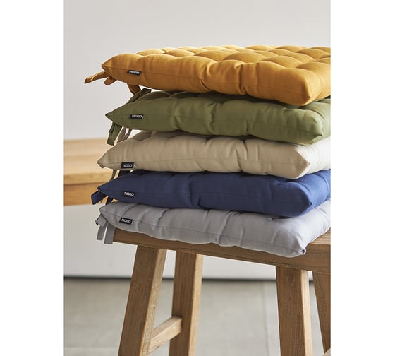 Подушка на стул Tkano коллекция Essential из хлопка бежевого цвета, 40x40 см TK24-CP0003