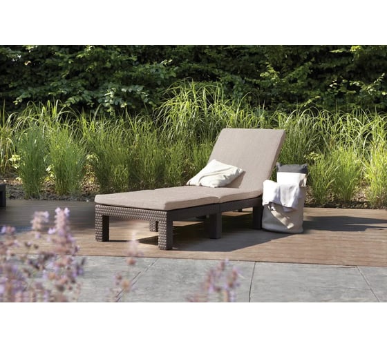 Шезлонг Keter Daytona Delux коричневый 258814