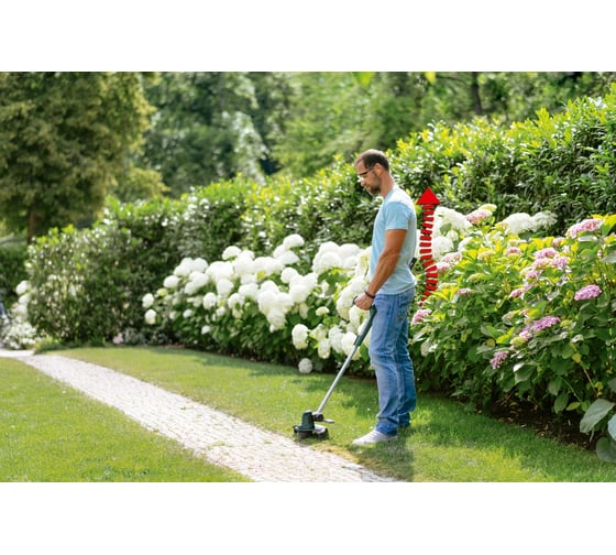 Аккумуляторный триммер Bosch UniversalGrassCut 18 06008C1D01
