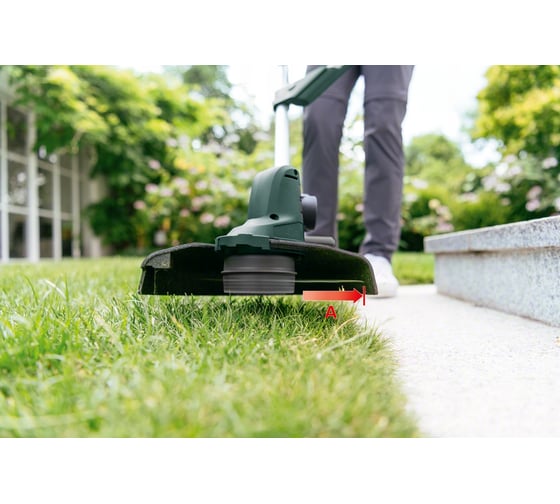 Аккумуляторный триммер Bosch UniversalGrassCut 18 06008C1D01