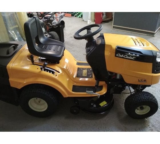 Минитрактор Cub Cadet LT2 NR92 13I271DE603