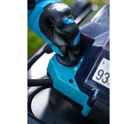Аккумуляторная газонокосилка Makita LXT DLM532Z